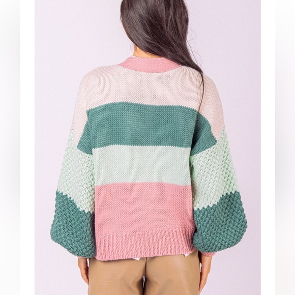 NWT New In Teresa Colorblock Green Pink Knit Cardigan Small - Picture 2 of 4